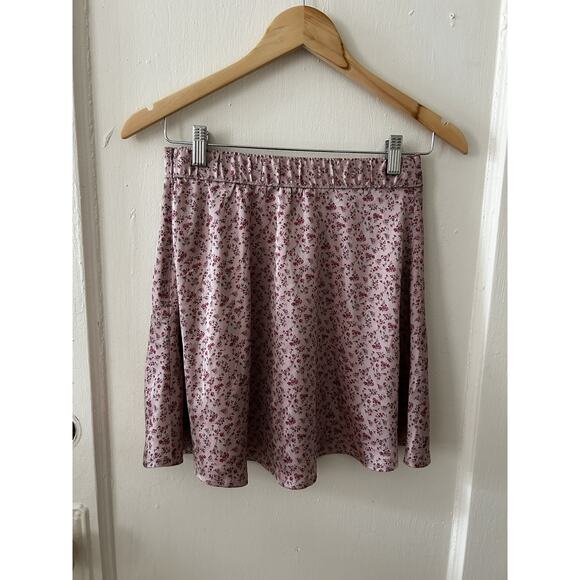 Hollister Pink Satin Floral High Waisted Skirt NWT | S - Picture 2 of 4